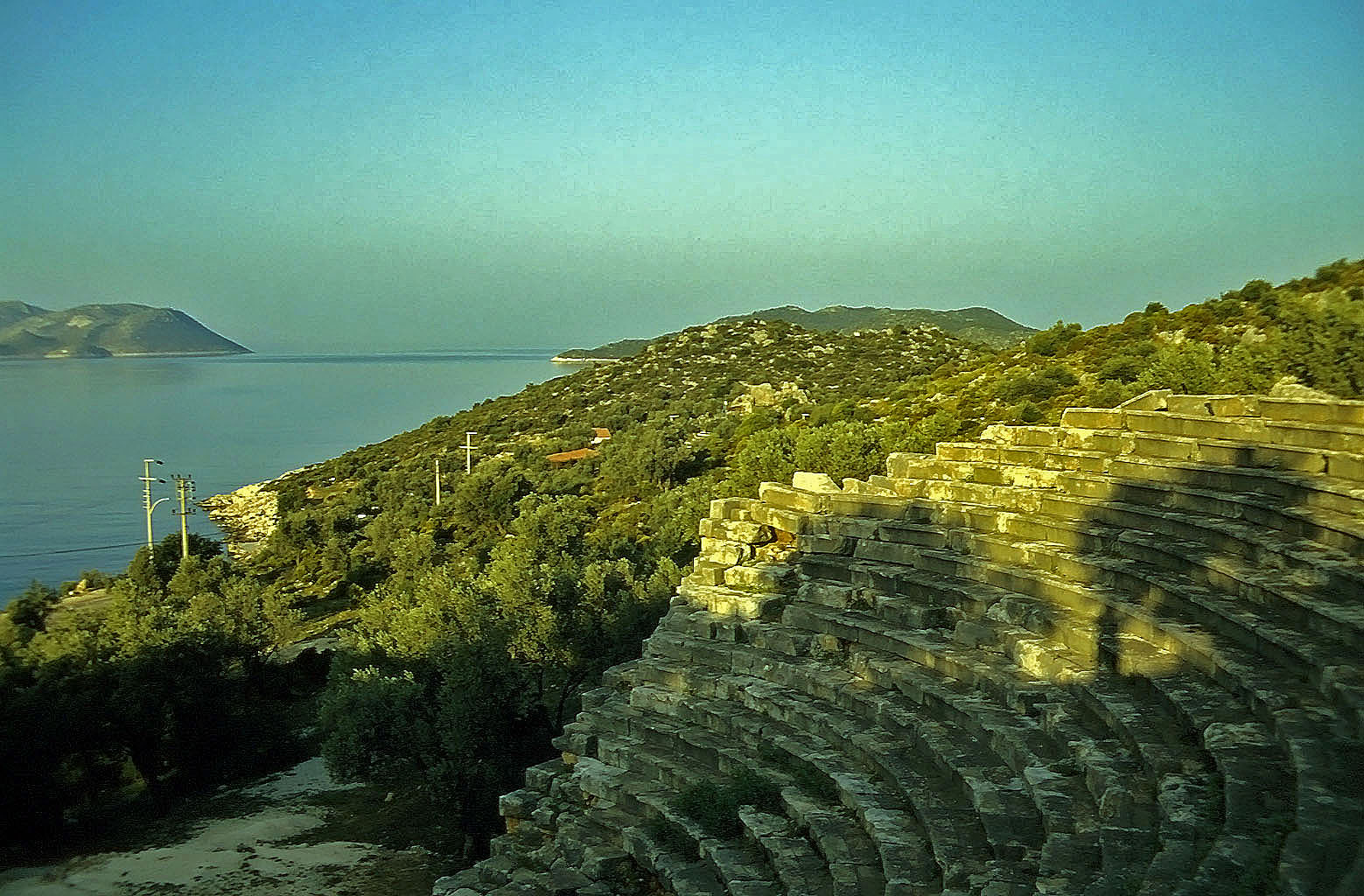 22.04.1993 | Theater | Sitzreihen im ersten Licht