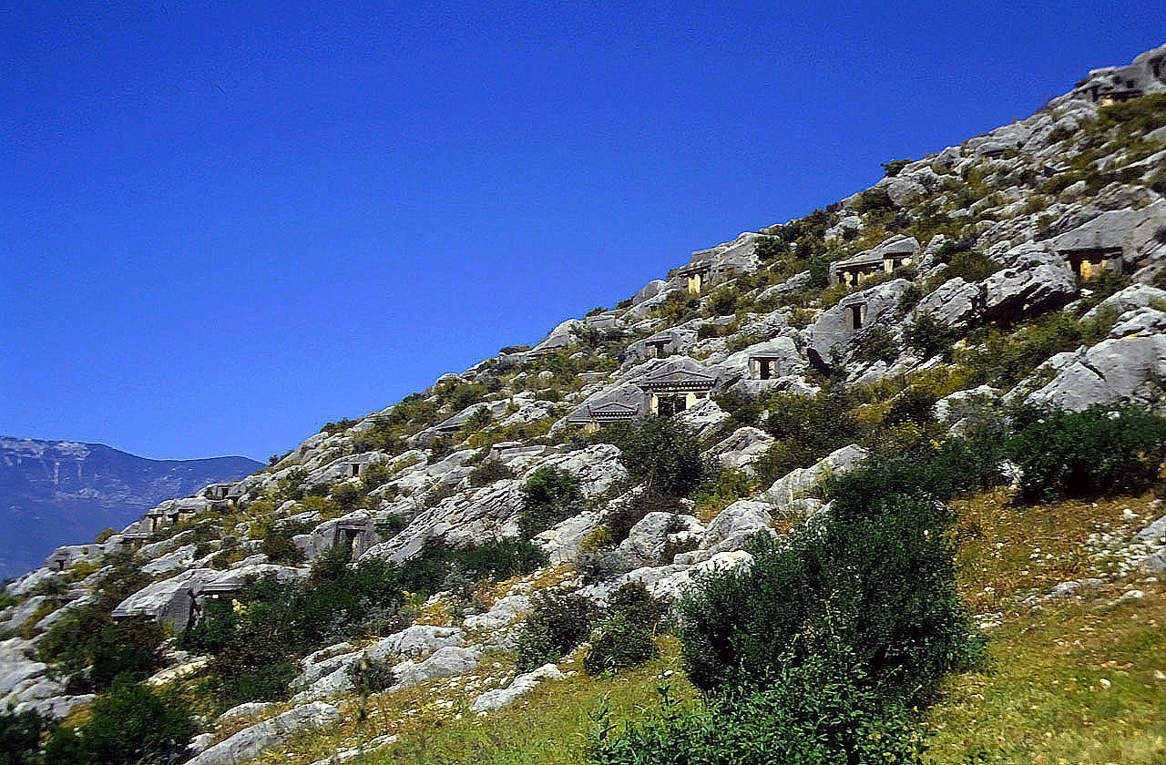 20.04.1993 | Nekropole II | Nekropole II im Überblick