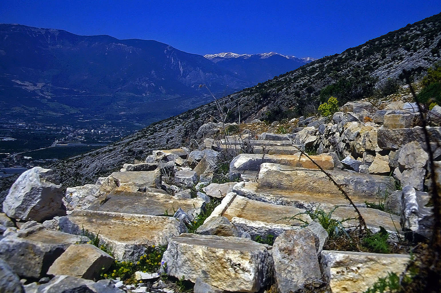 20.04.1993 | Heroon | Perikles - Heroon vor den Bergen