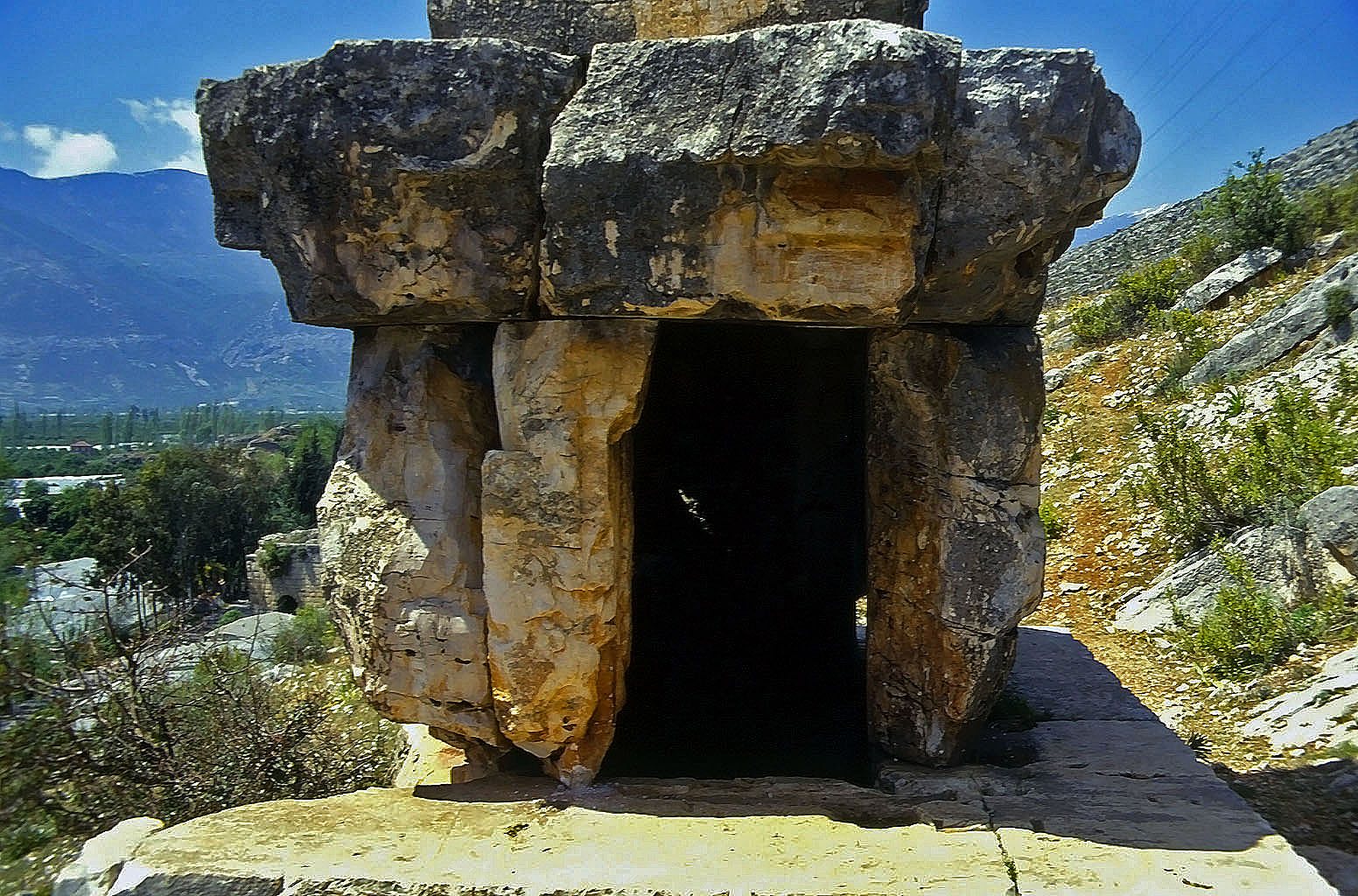 20.04.1993 | Xntaburagrab | Grabkammer des Hyposorionsarkophags des Xntabura